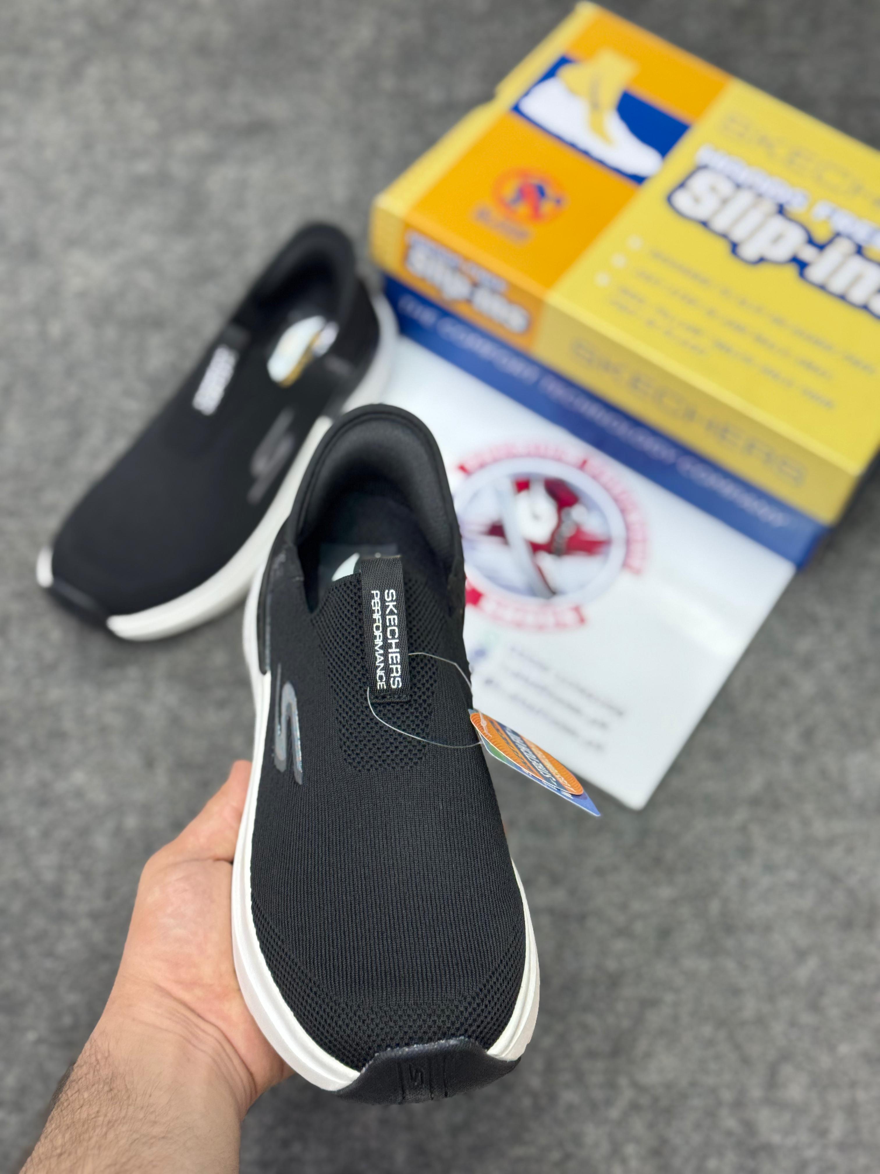 Skechers Slip-ins: Max Cushioning Hyper Burst 89654, Air-Cooled Memory Foam