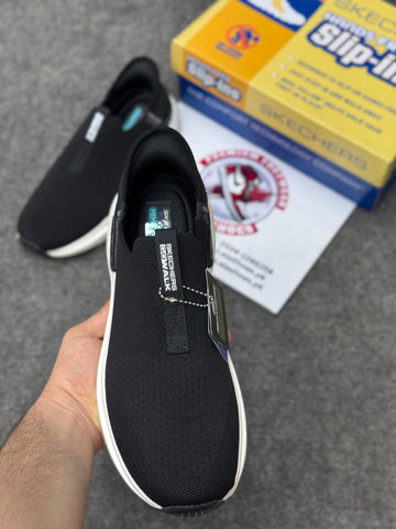 Skechers Slip-ins: Max Cushioning Hyper Burst Black white, Air-Cooled Memory Foam
