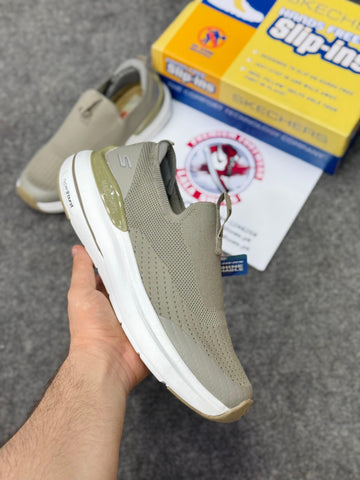 Skechers Slip-ins: Max Cushioning Hyper Burst Khaki white, Air-Cooled Memory Foam