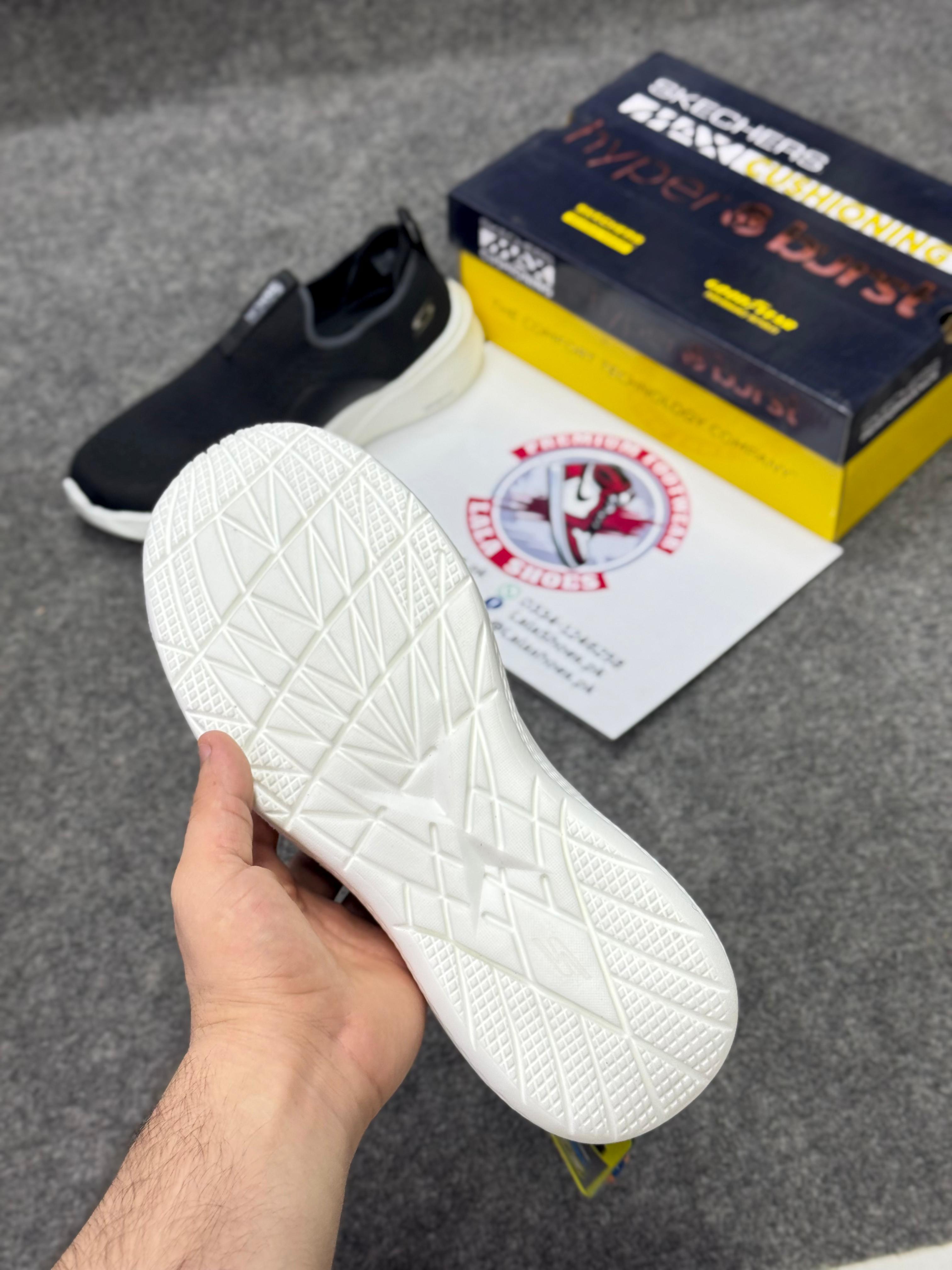 Skechers Vapor Foam Technology Black
