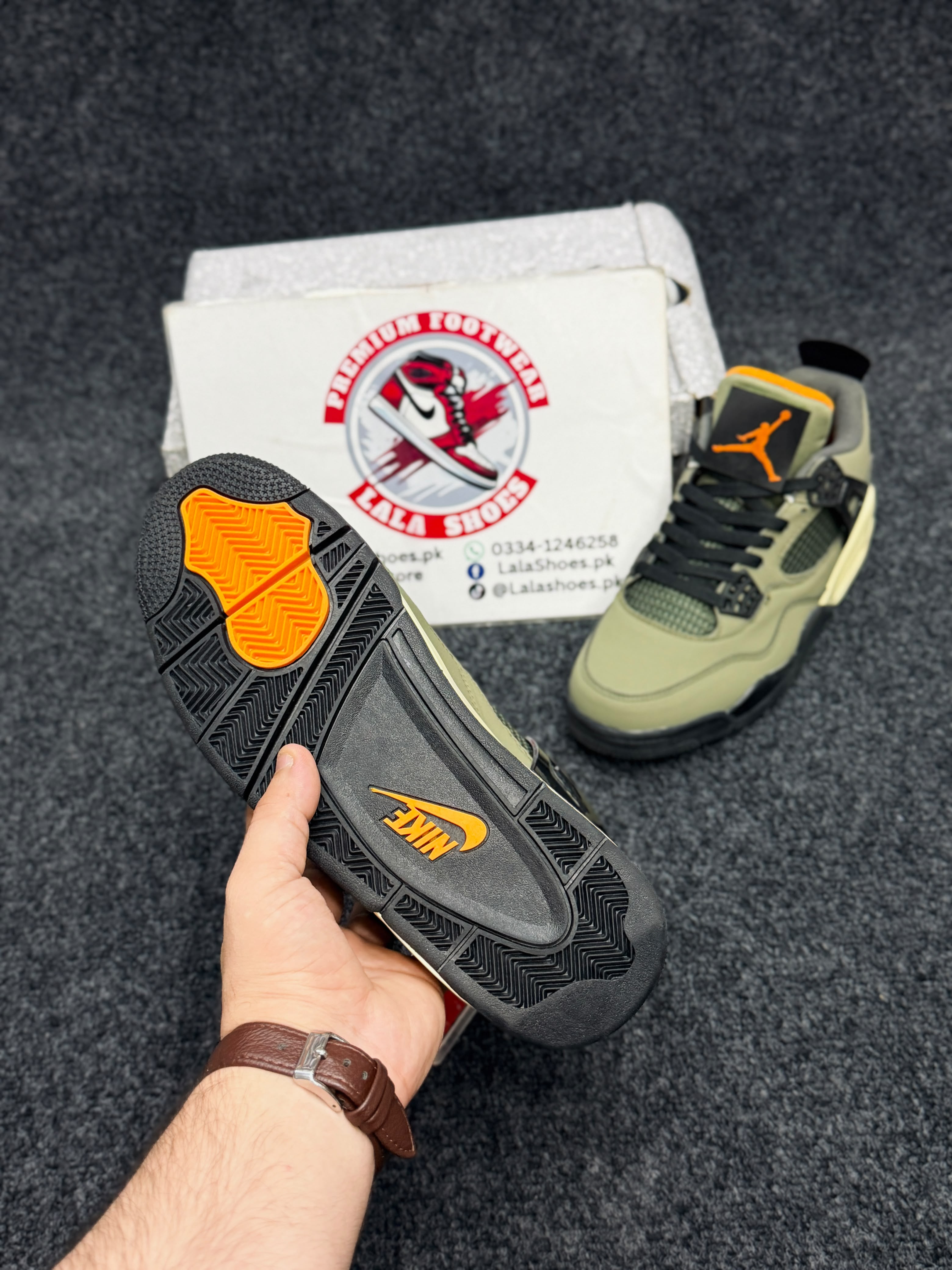 Air Jordan 4 Retro – Olive
Colour: Olive Green / Black / Sail