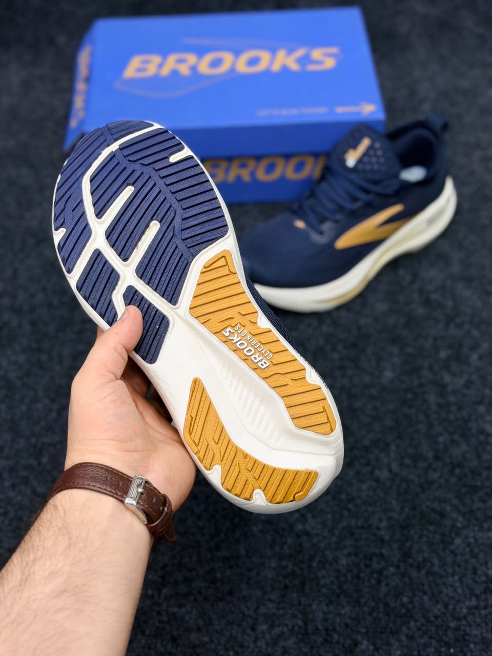 Brooks Glycerin 23 – Navy Blue / Gold / White