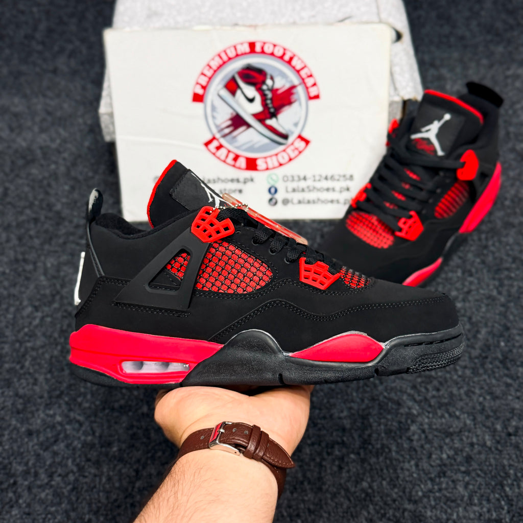 Air Jordan 4 Retro – Bred
Colour: Black / Fire Red / Cement Grey