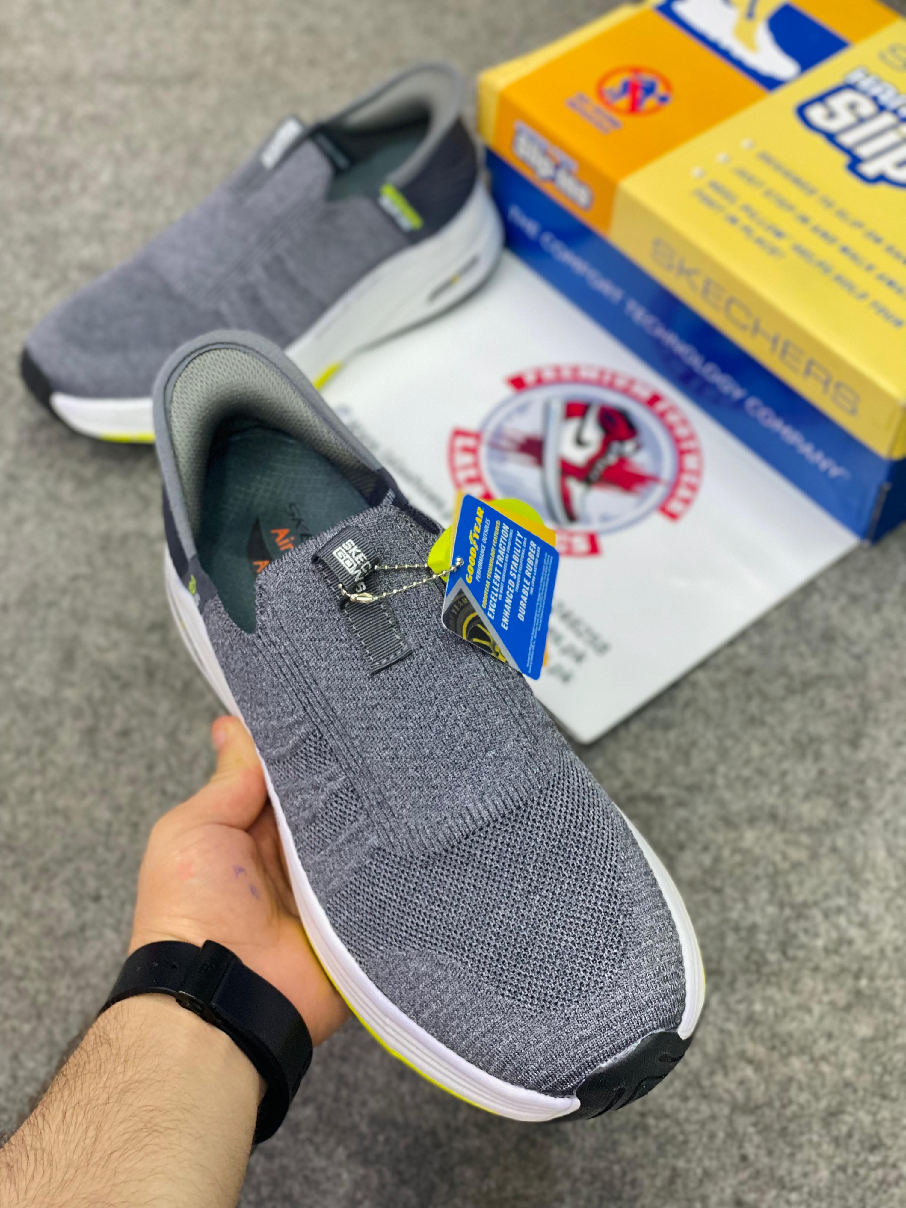 Skechers Hyper Burst® 032104 - Lightweight - Comfortable & Breathable