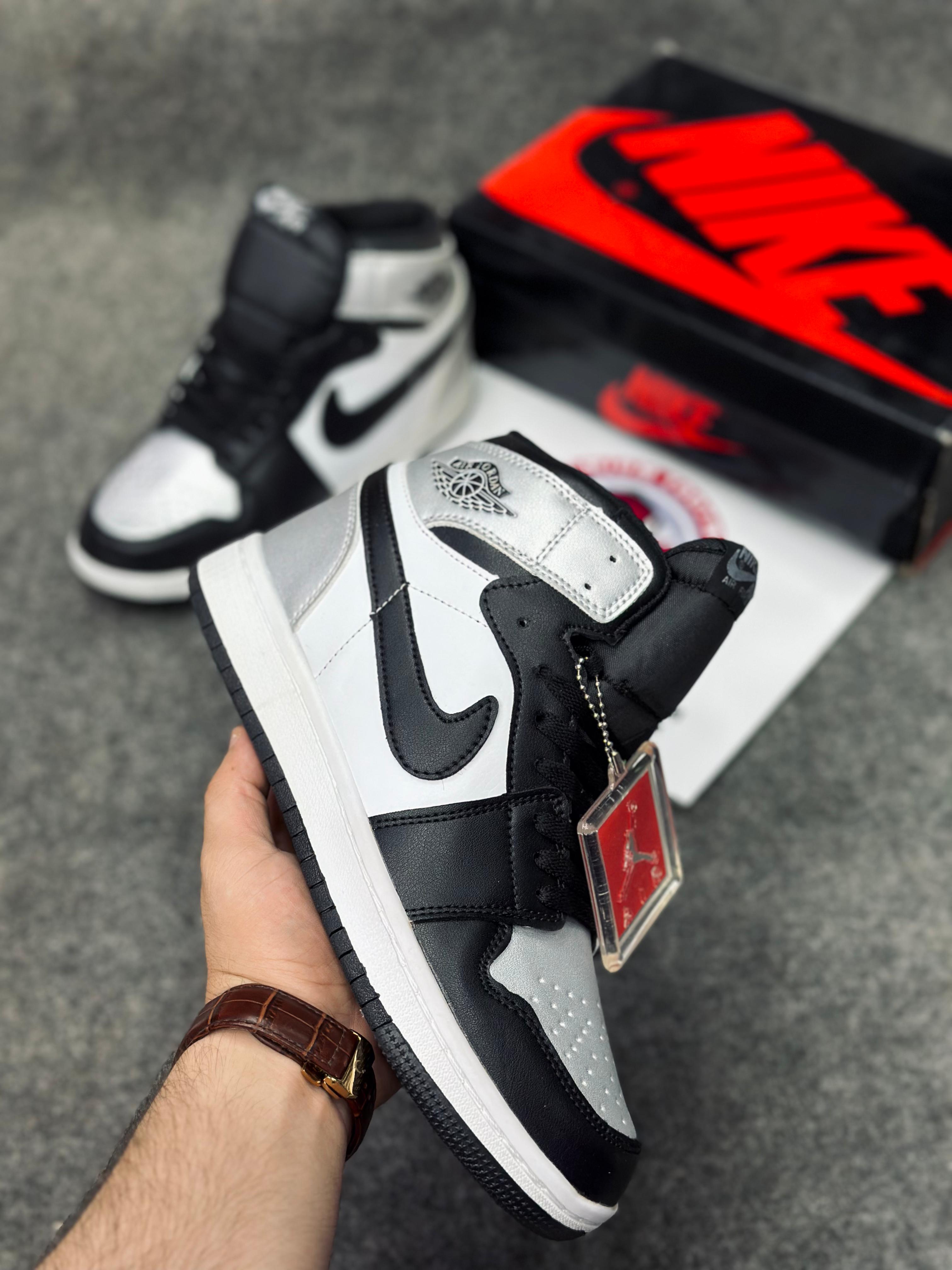 AJ 1 Retro Mid "Tuxedo"