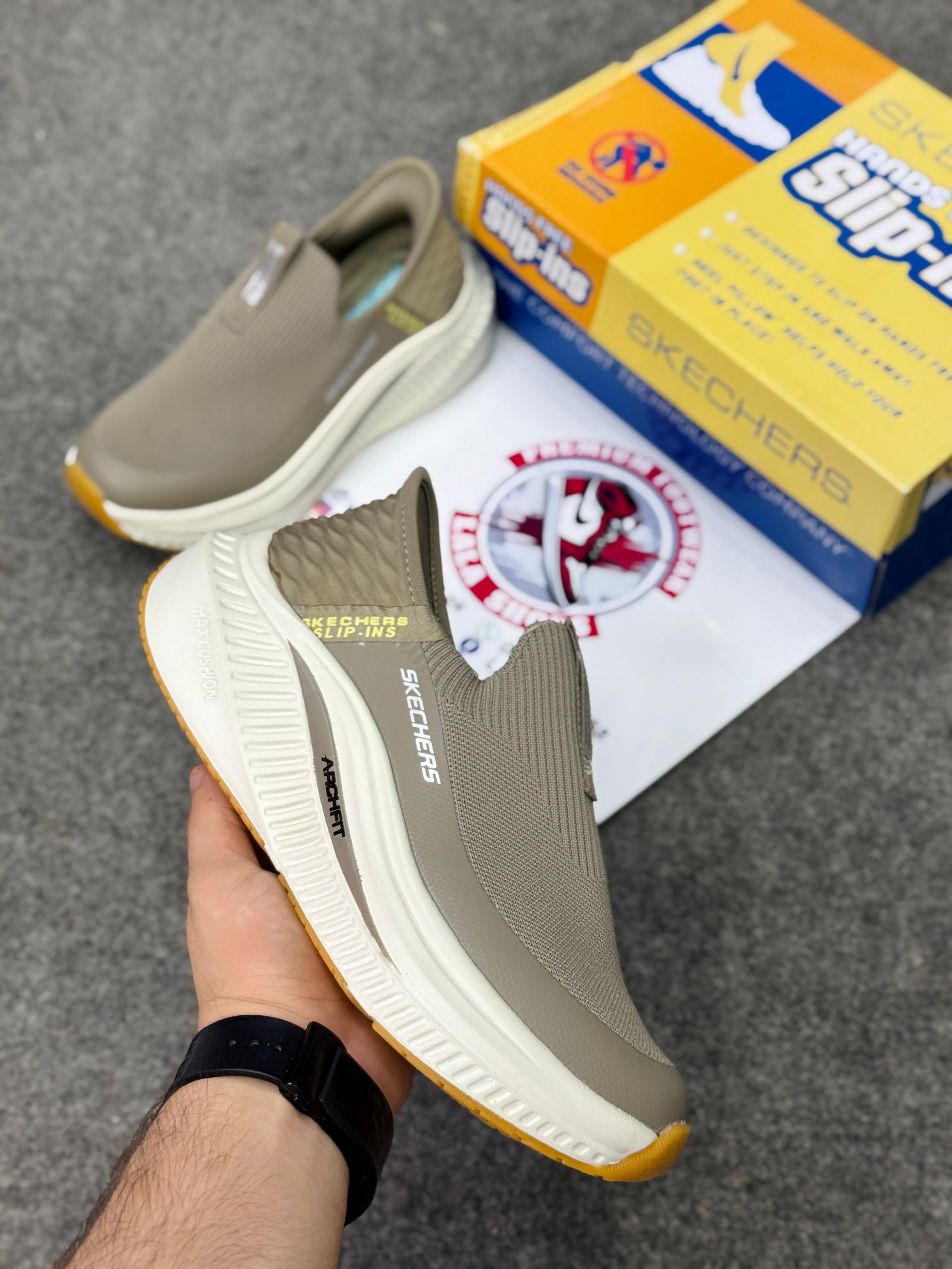 Skechers Max Cushion SlipOns – Free Delivery 785367