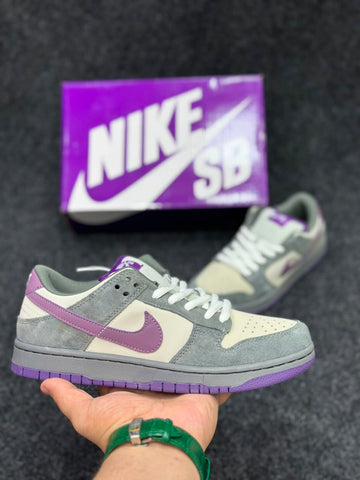 *Nike SB Dunk Low "Purple Pigeon" - Sail / Cool Grey / Purple*