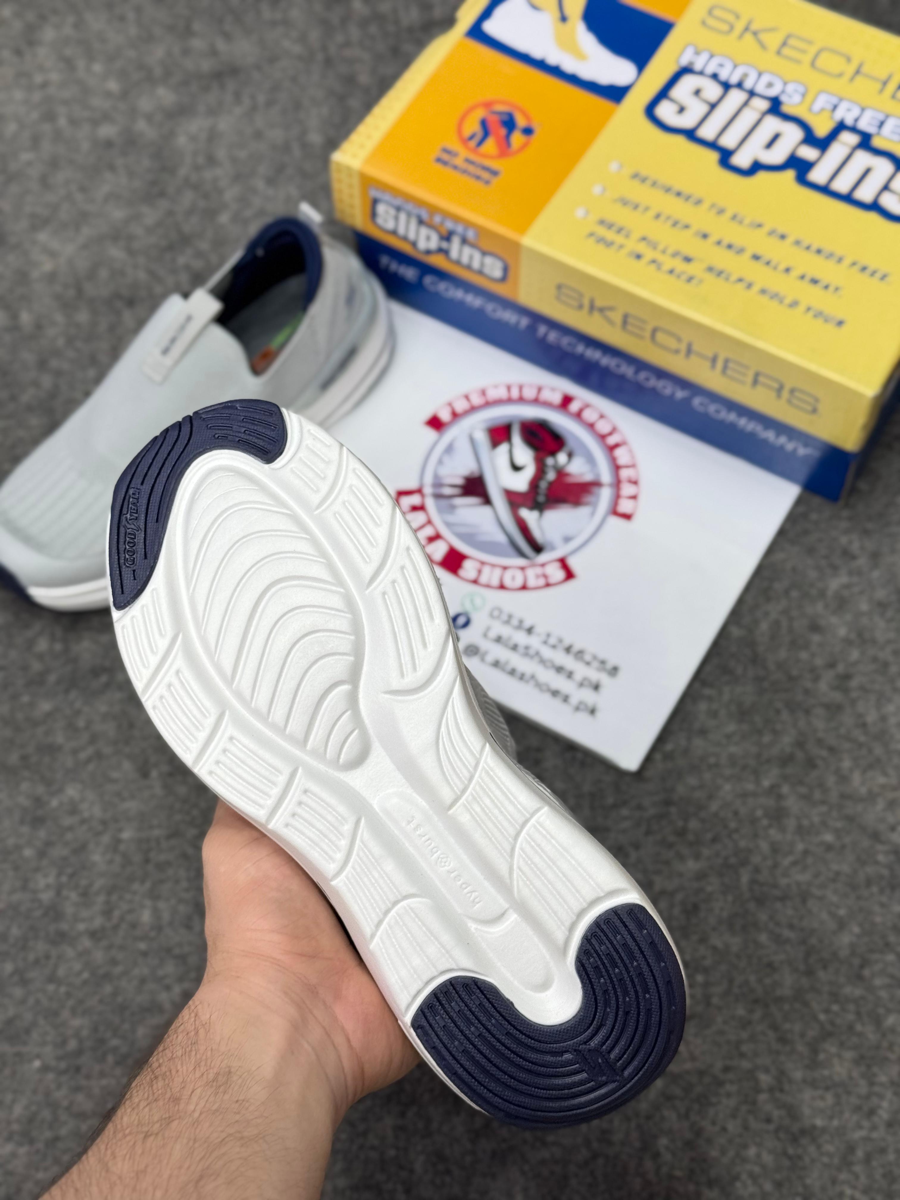 Skechers Slip-ins: Max Cushioning Hyper Burst light grey, Air-Cooled Memory Foam