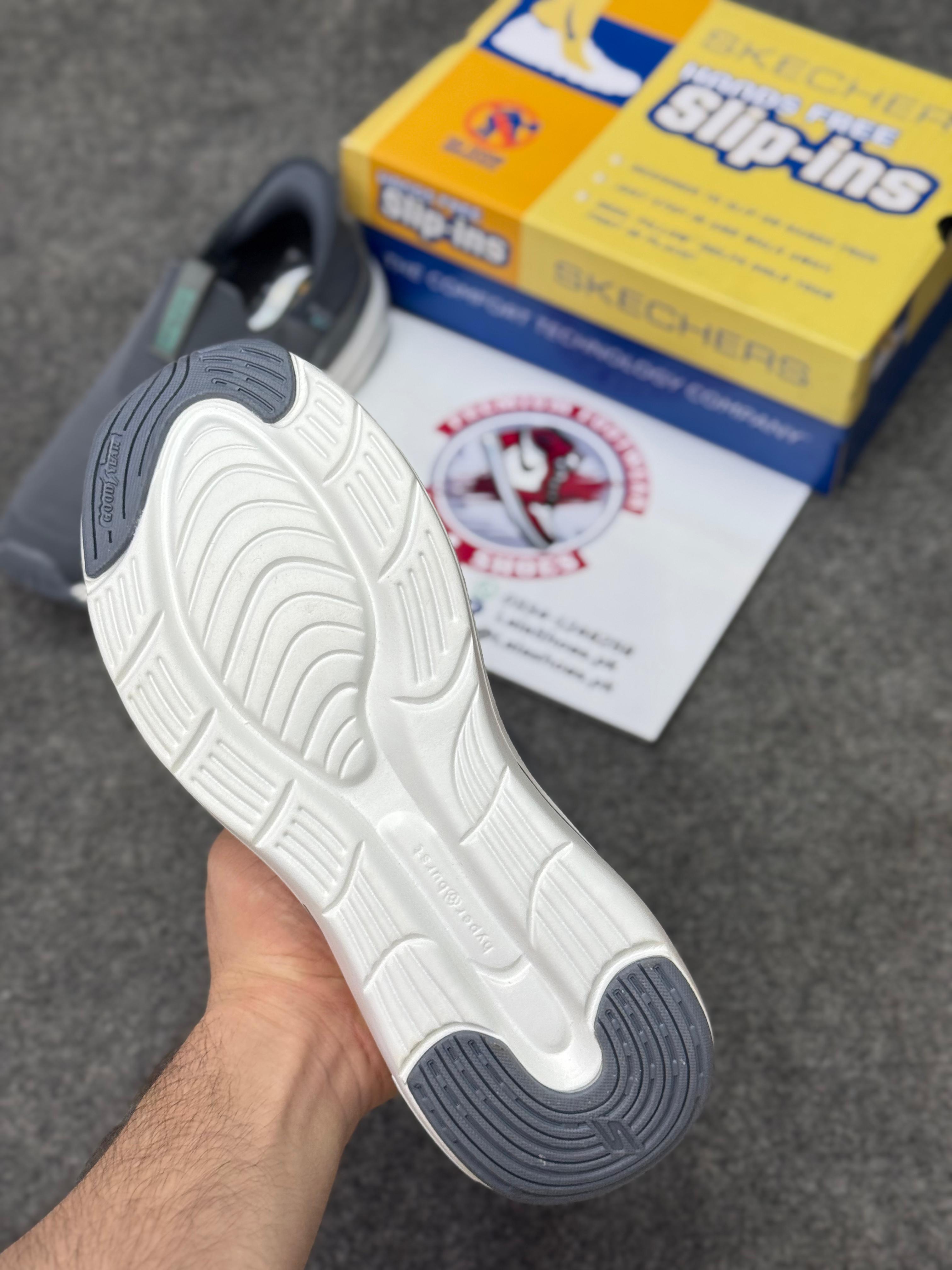 Skechers Slip-ins: Max Cushioning Hyper Burst Grey white, Air-Cooled Memory Foam