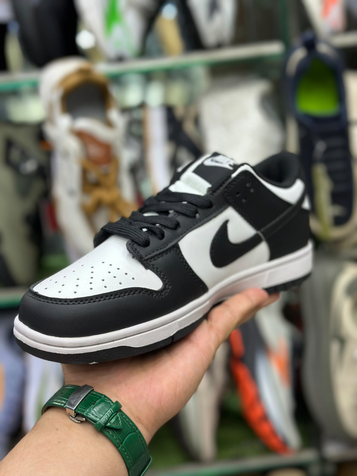 Nike panda sb dunks