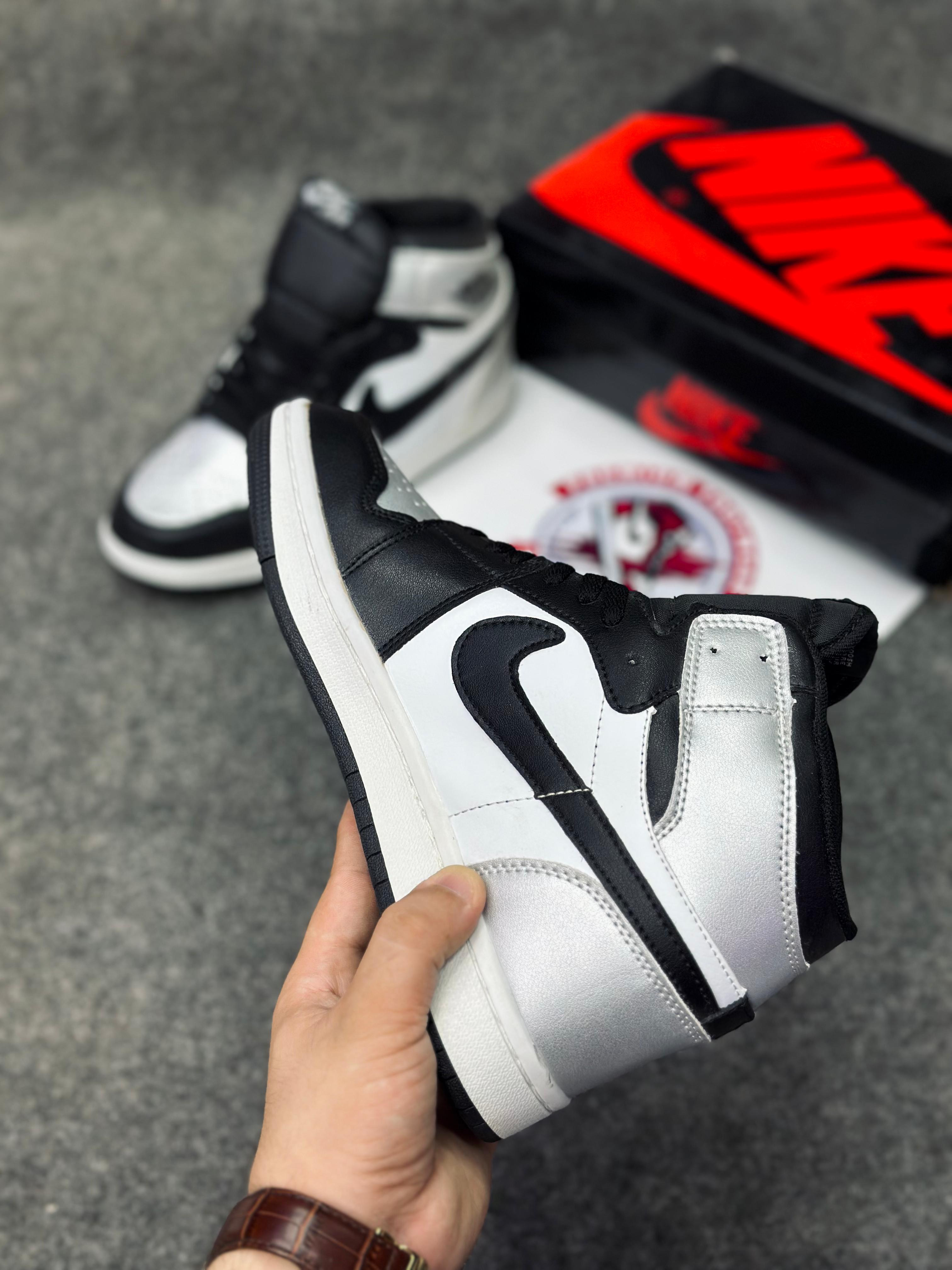 AJ 1 Retro Mid "Tuxedo"