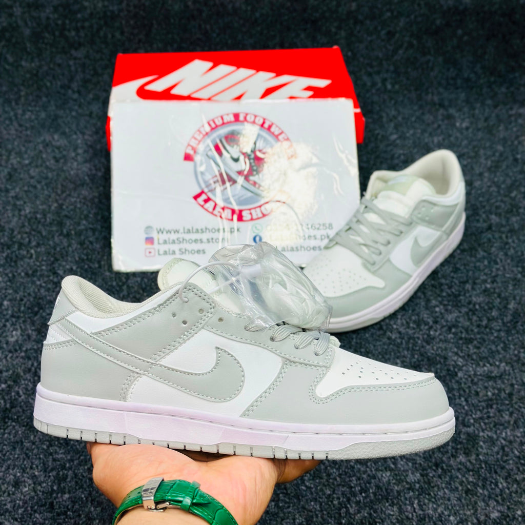 Nike panda sb dunks