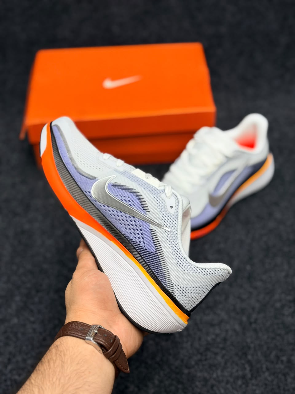 Nike Air Zoom Pegasus42
Color: White / Lavender / Black / Bright Orange