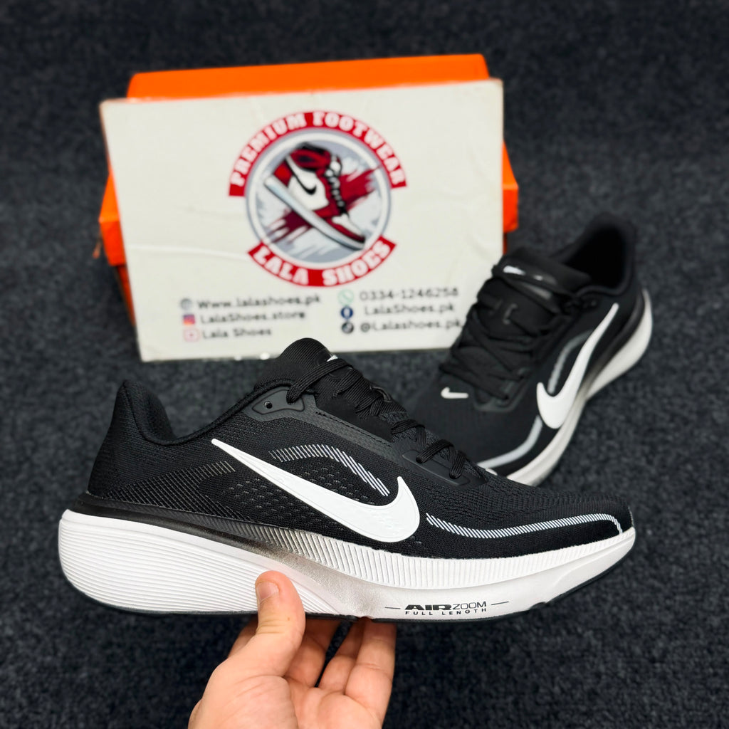 Nike Air Zoom Pegasus42
Color: Black / White