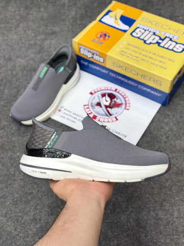 Skechers Slip-ins: Max Cushioning Hyper Burst Grey white, Air-Cooled Memory Foam