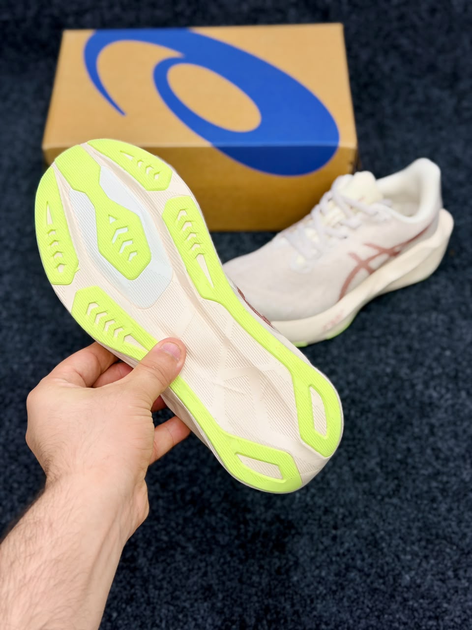 ASICS NOVABLAST 6 .White / Peach Orange