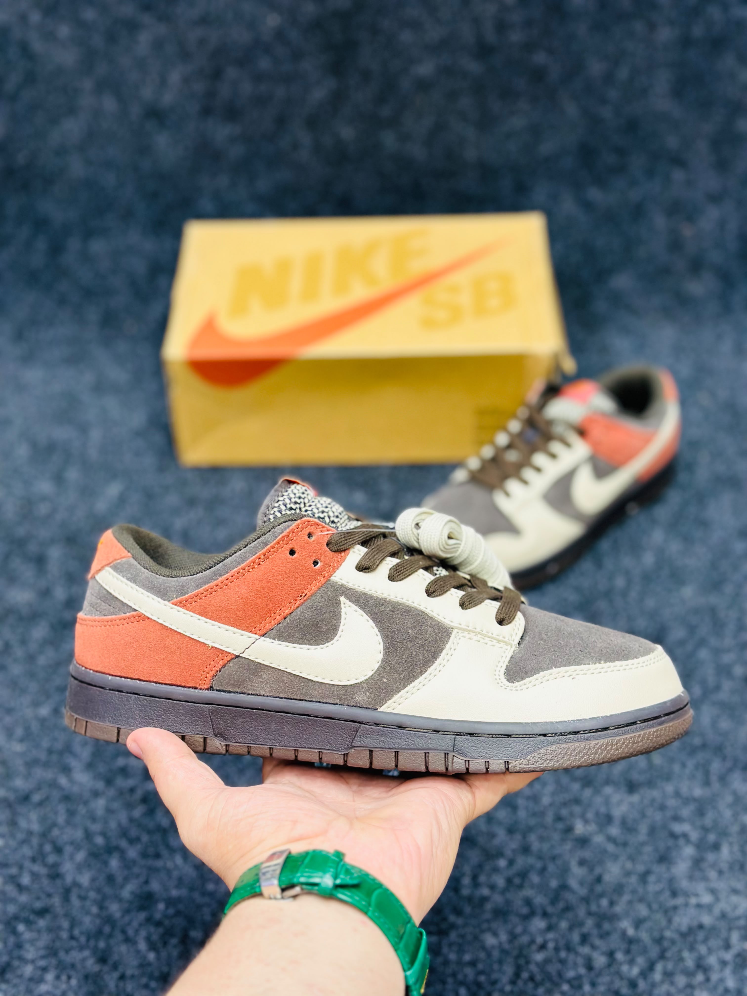 *Nike SB Dunk Low Pro "Mosaic" - Medium Curry / Cream / Dusty Peach*