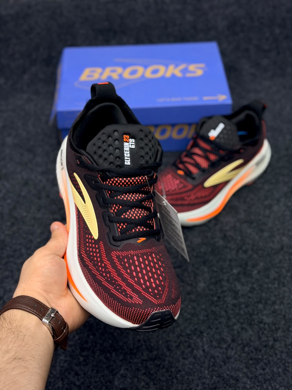 Brooks Glycerin 23 – Black / Red / Orange