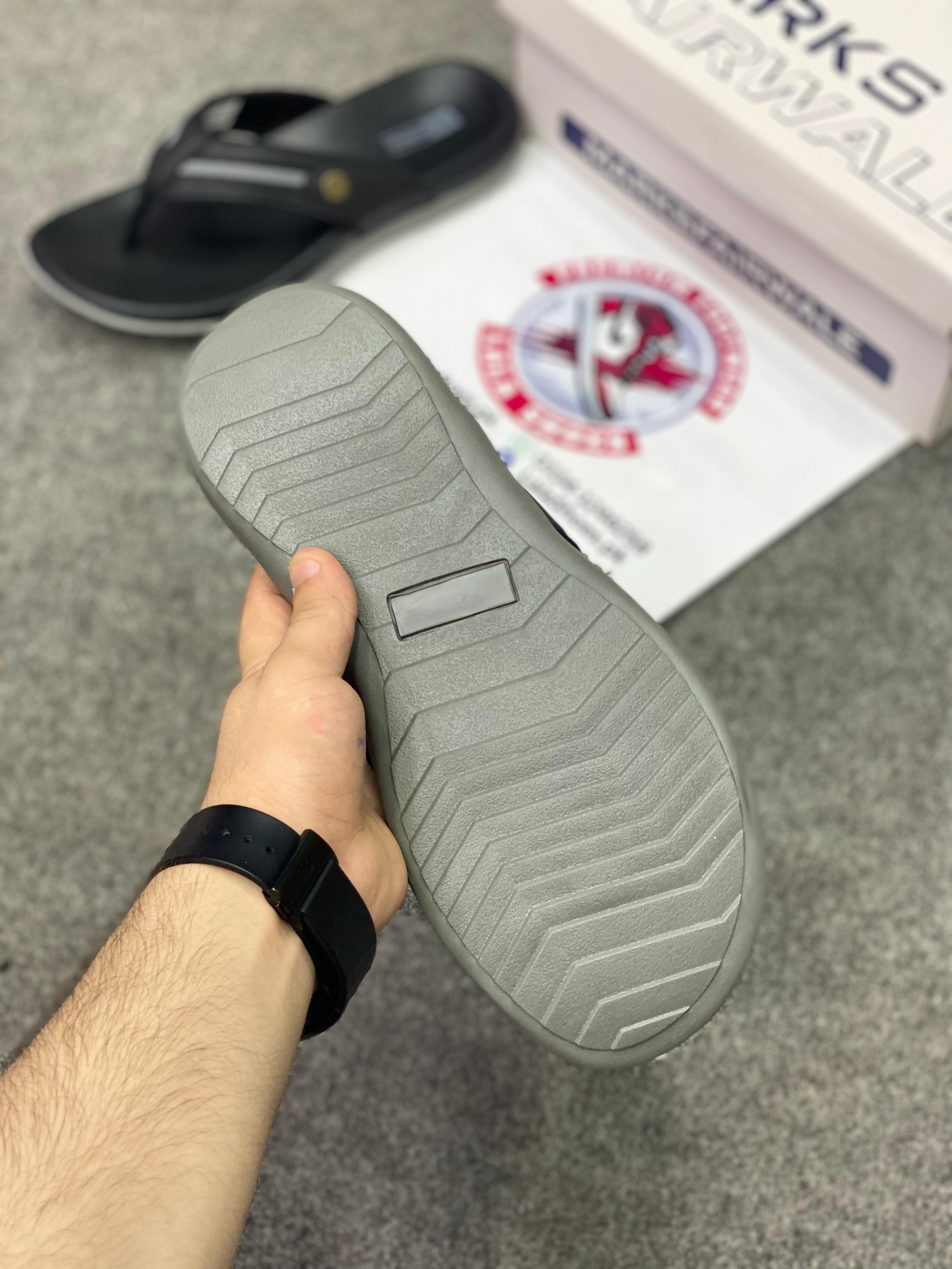Marks 006 Leather Slides, Premium Lifestyle slides