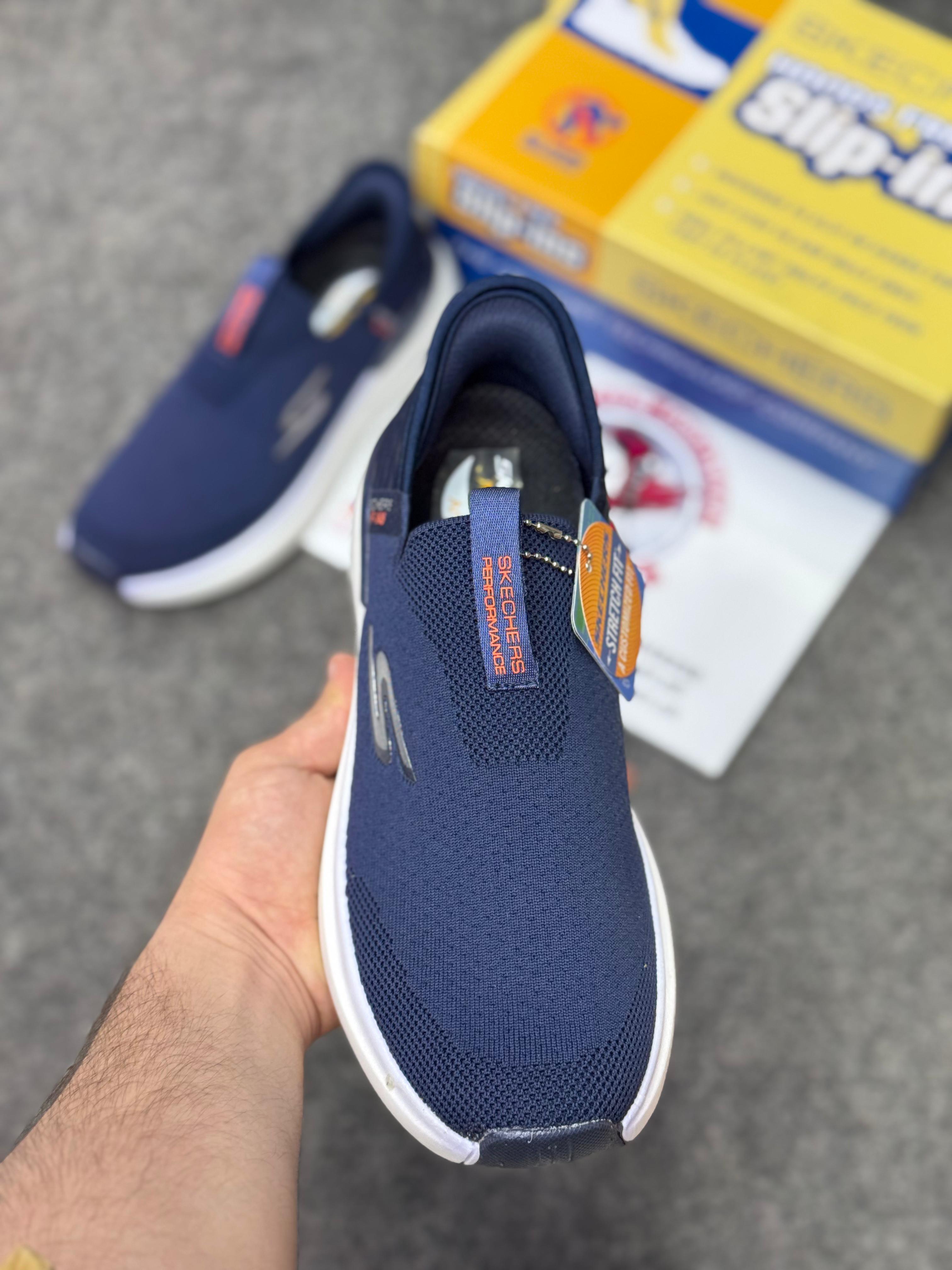 Skechers Slip-ins: Max Cushioning Hyper Burst Navy blue, Air-Cooled Memory Foam