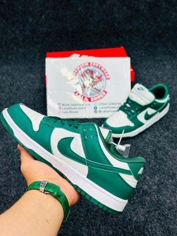 Nike panda sb dunks