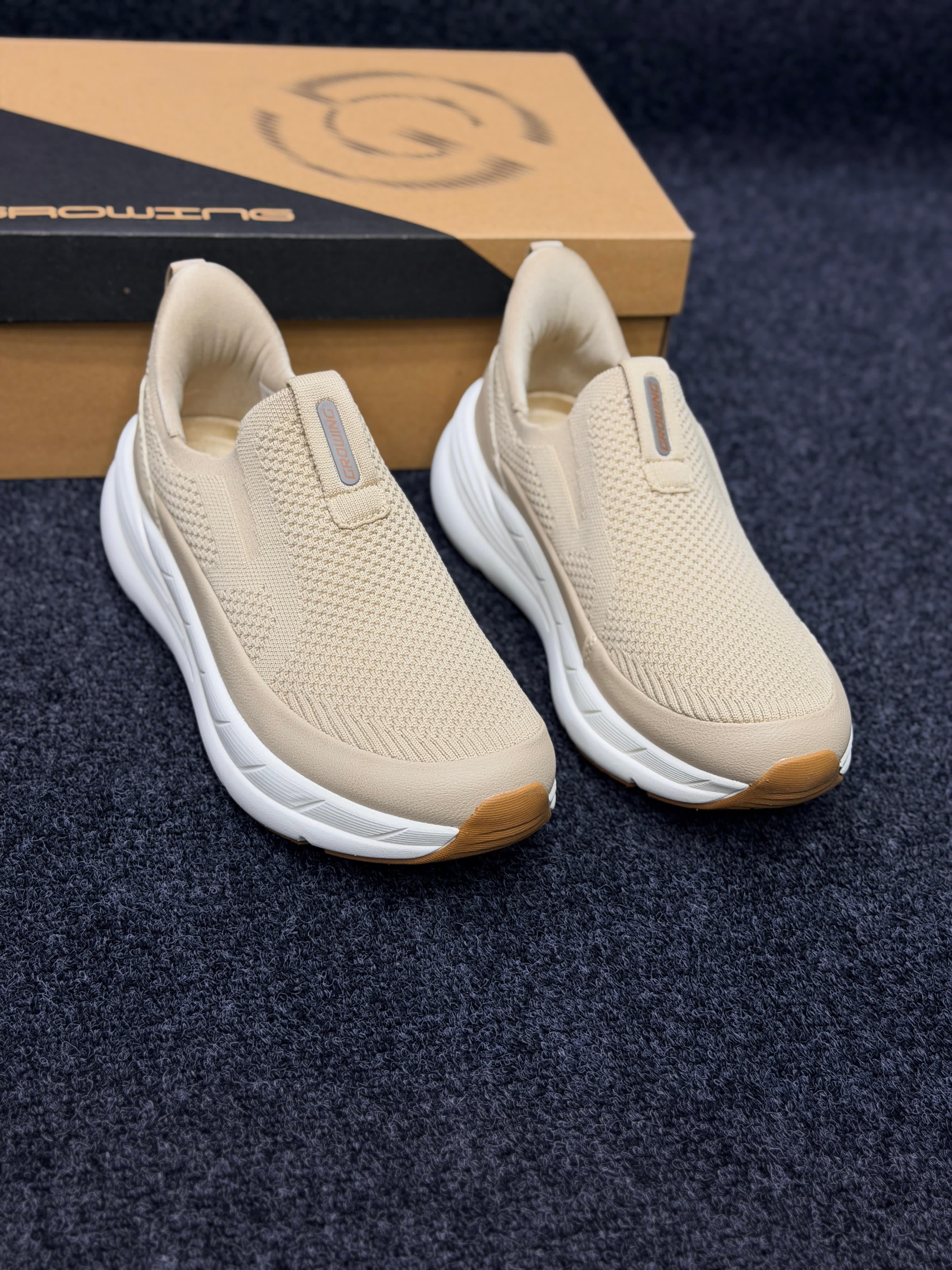 Sketchars hiper bust. Light khaki