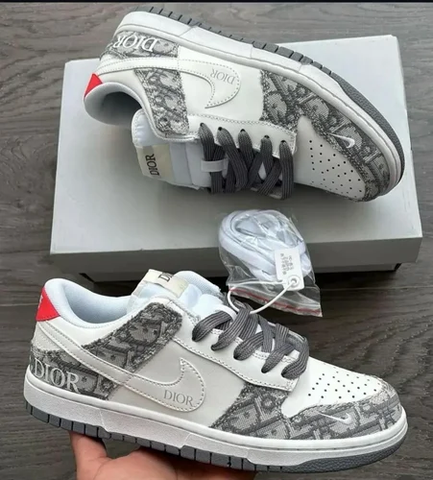 Nike sb dunks dior grey white