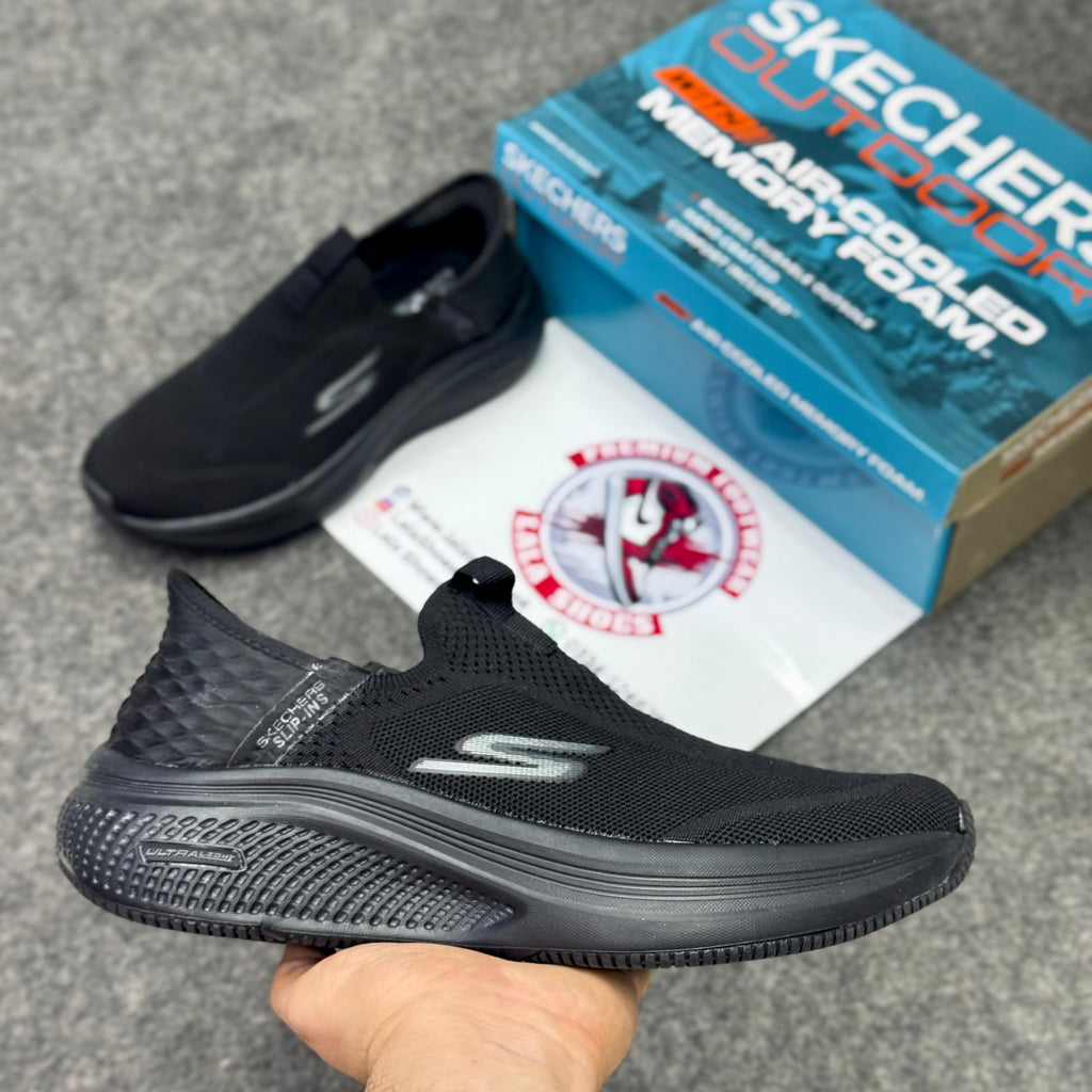 Skechers Slip-ins: Max Cushioning Full Black Comfort & Air-Cooled Cushioning | Best Walking