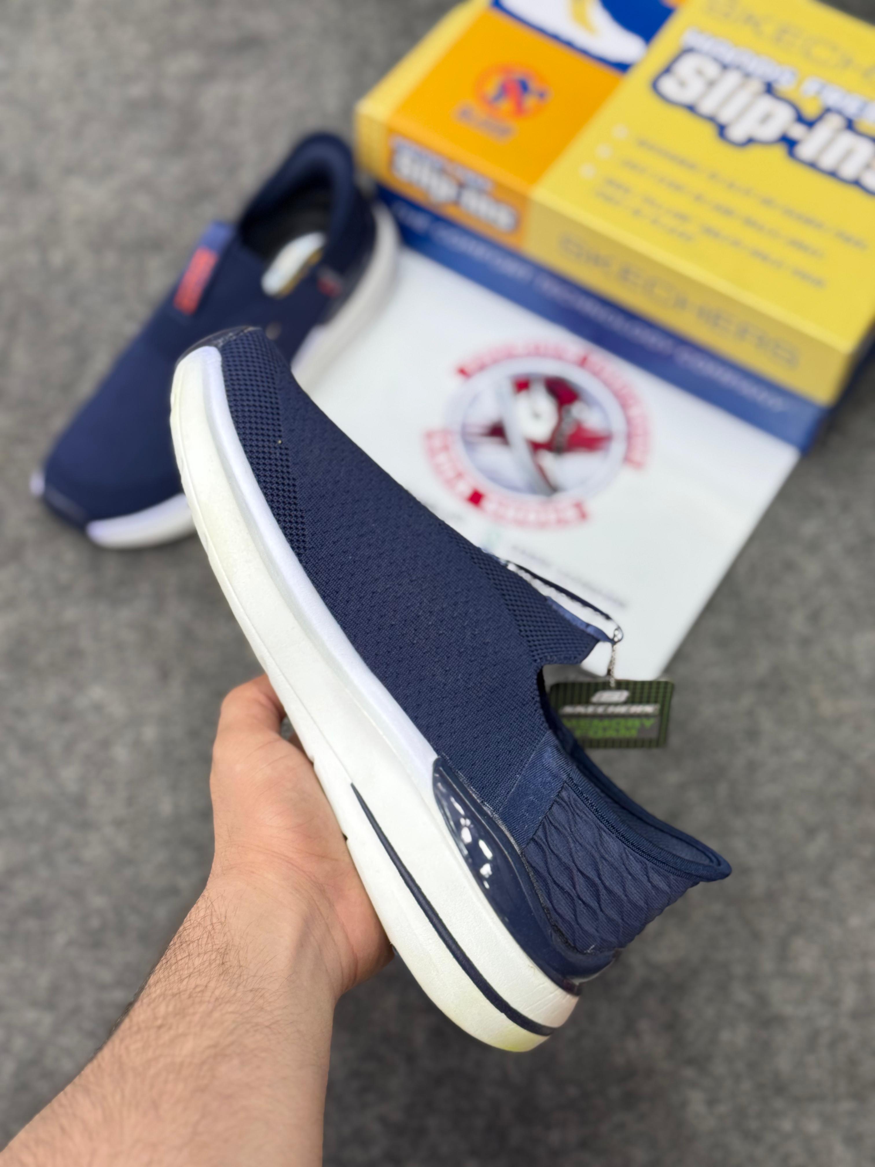 Skechers Slip-ins: Max Cushioning Hyper Burst Navy blue, Air-Cooled Memory Foam