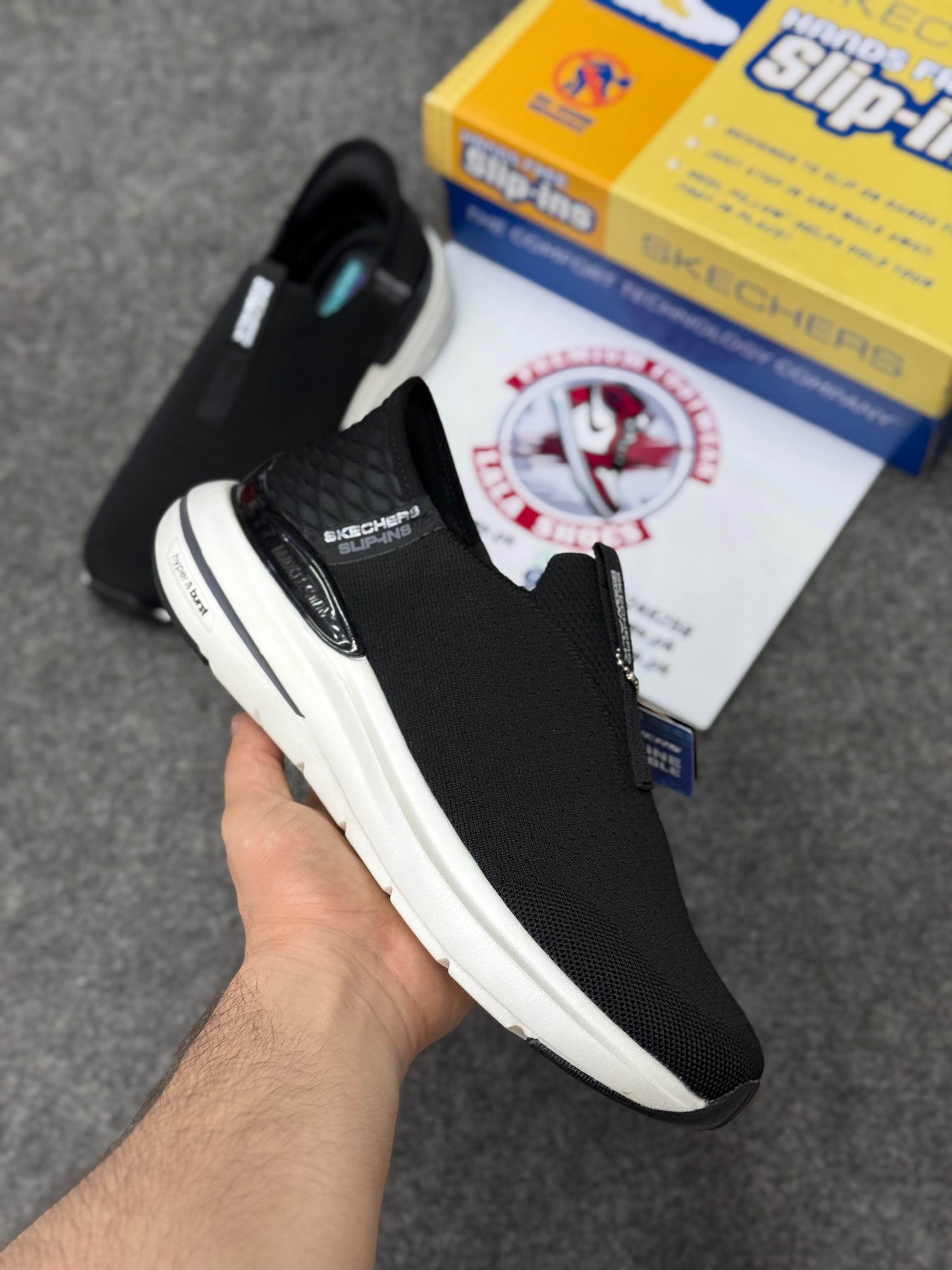 Skechers Slip-ins: Max Cushioning Hyper Burst Black white, Air-Cooled Memory Foam