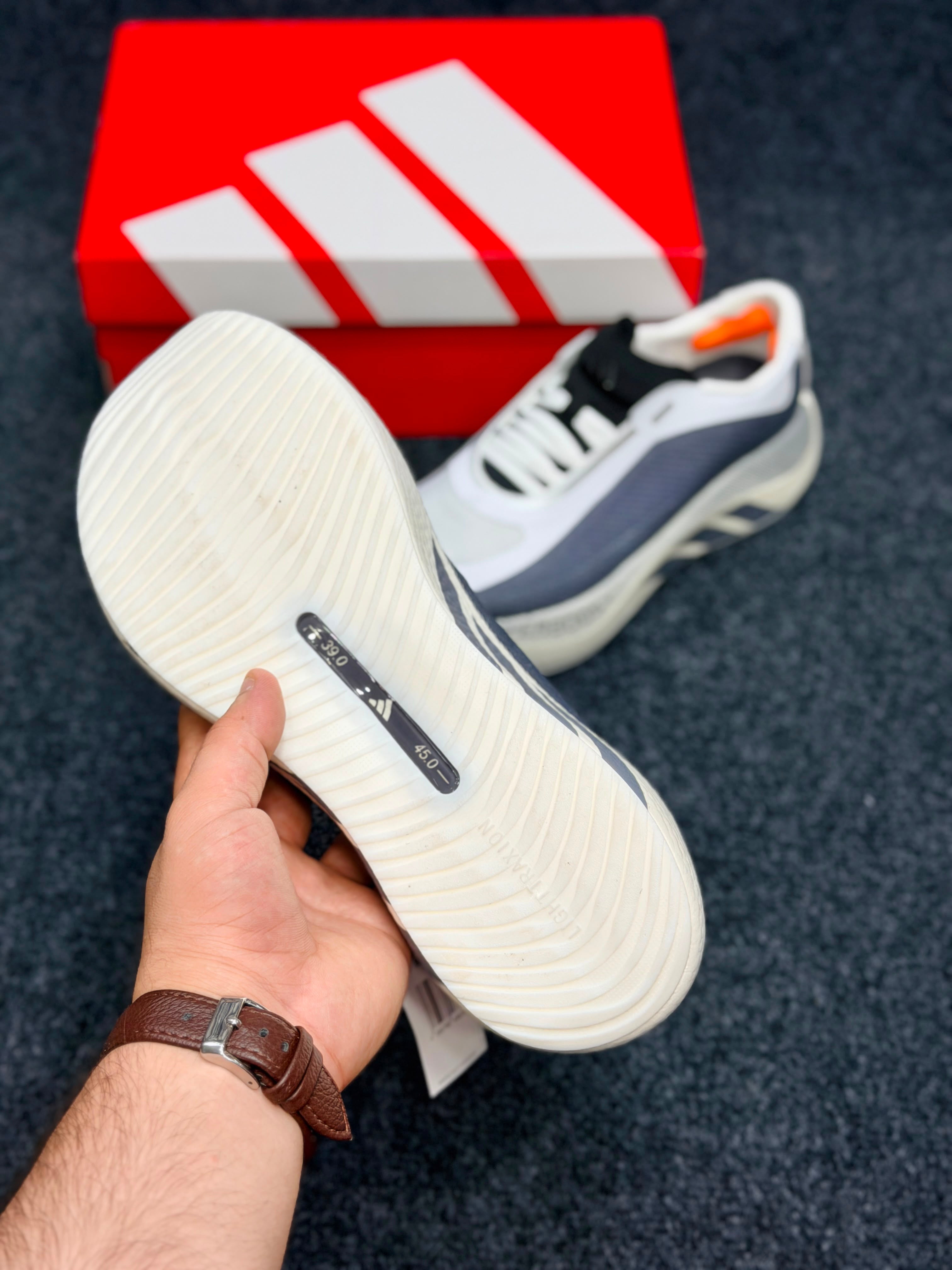 HYPERBOOST EDGE Running Shoes.
Color: Grey / White / Black