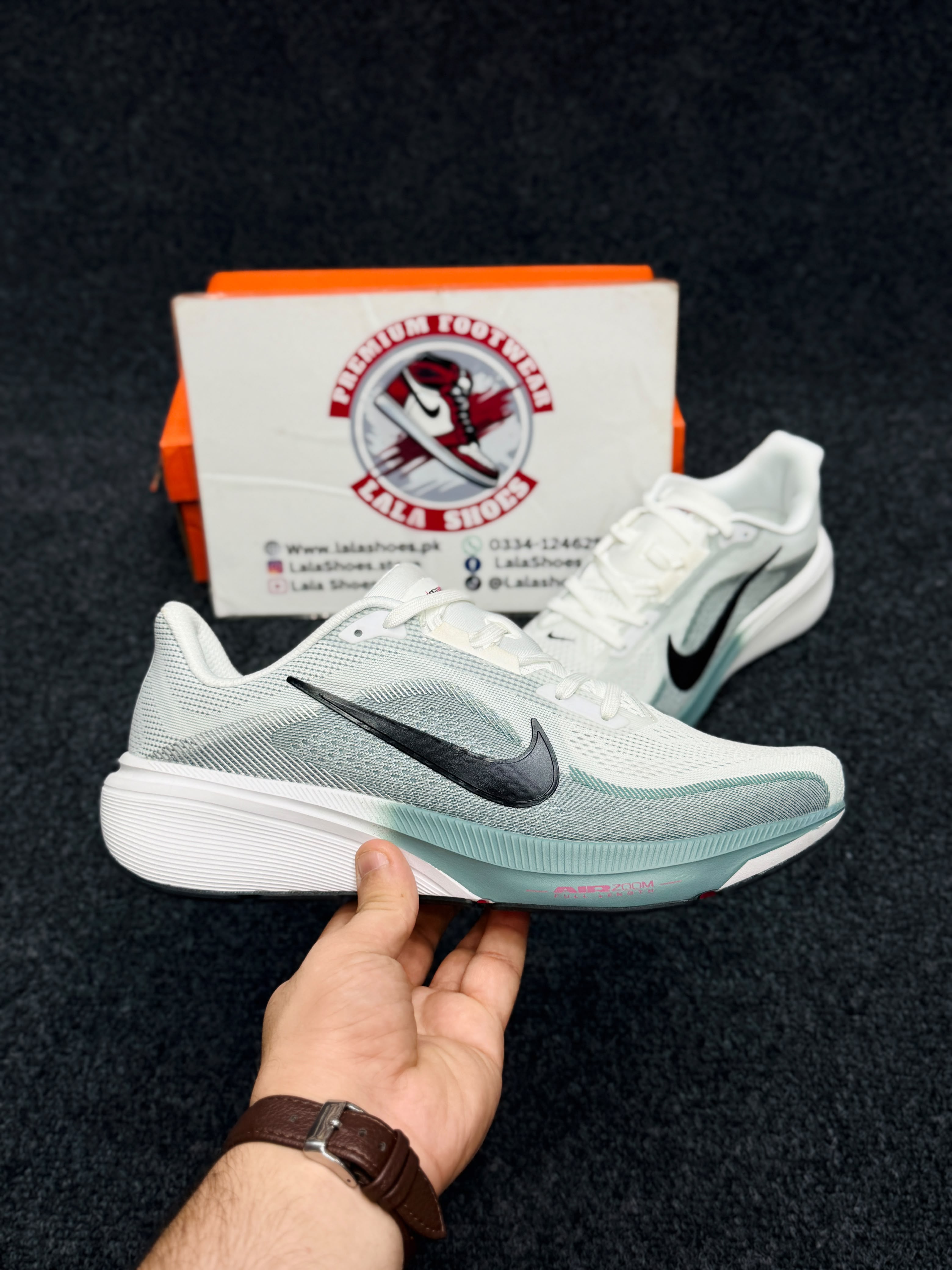 Nike Air Zoom Pegasus42
Color: White / Mint Green / Black