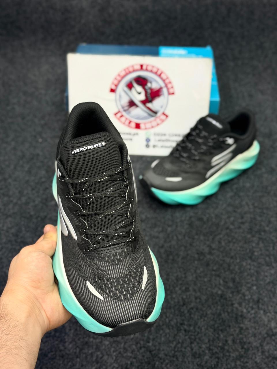 Skechers GO RUN Hyper Burst ICE - SKCH00121